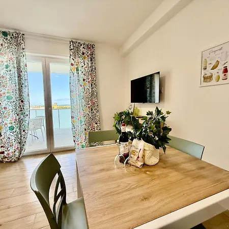 Dei Principi 3, Aeroporto E Parcheggio Gratuito Apartman