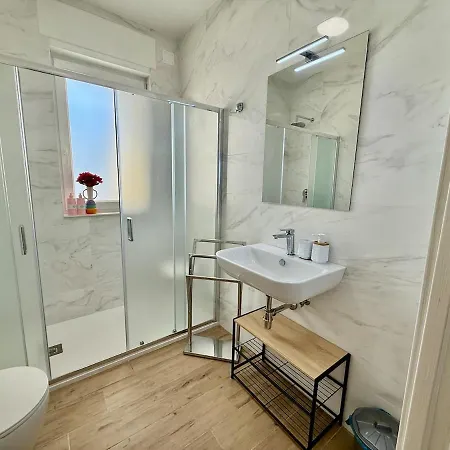 Dei Principi 3, Aeroporto E Parcheggio Gratuito Apartman *